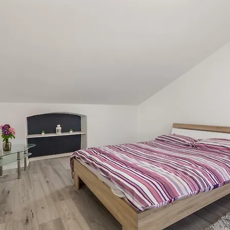 Apartment Bella *