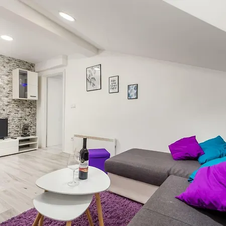Apartment Bella *